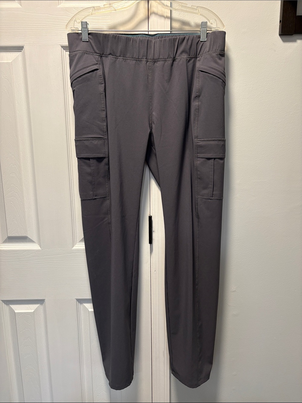 Eddie Bauer Women’s Cargo Pants in Charcoal Gray